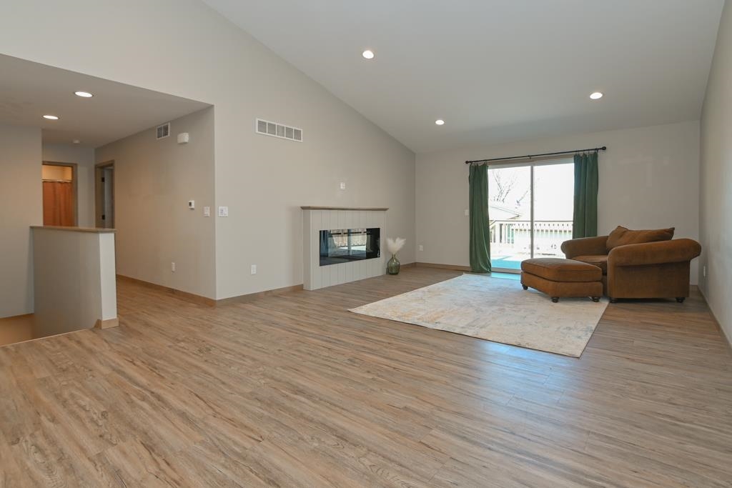 420 Prairie Way Wrightstown, WI 54180 - Photo 21 of 64