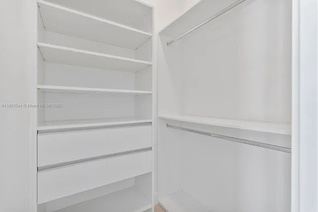 a picture of a bathroom