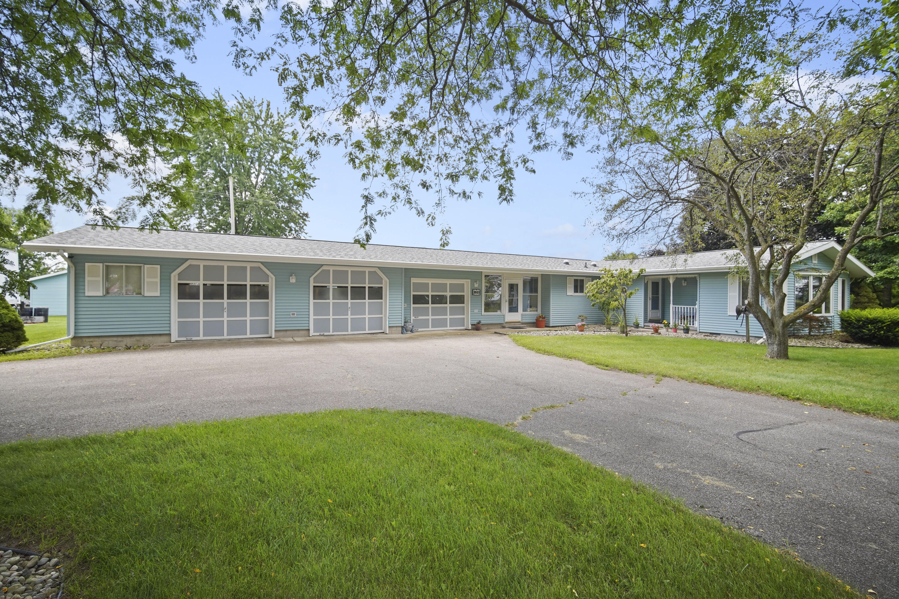 3811 White Road Cement City, MI 49233 - Photo 1 of 45 DSC04758