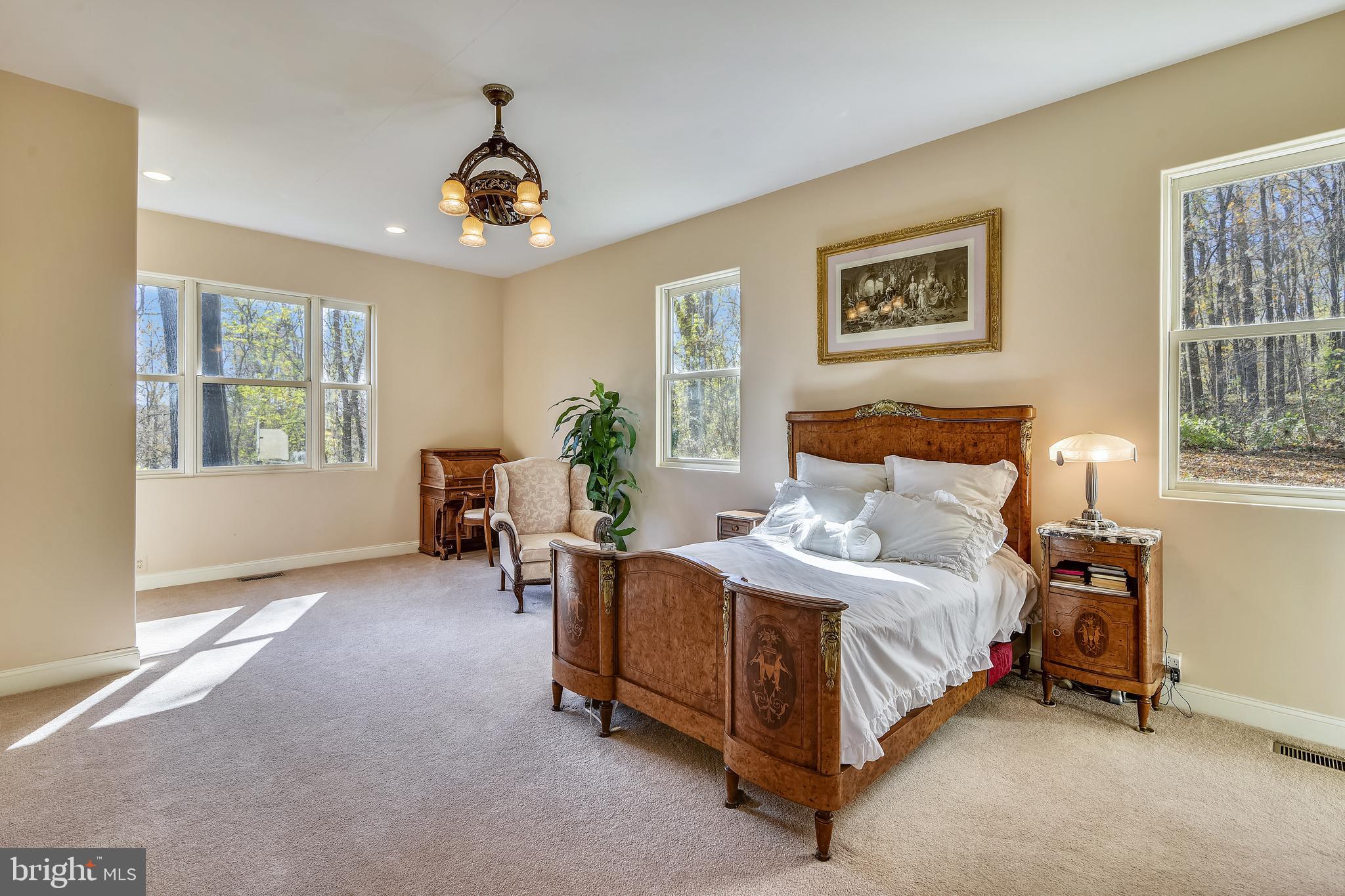 38283 Hughesville Road Leesburg, VA 20175 - Photo 22 of 77 Main level guest suite with full bathroom