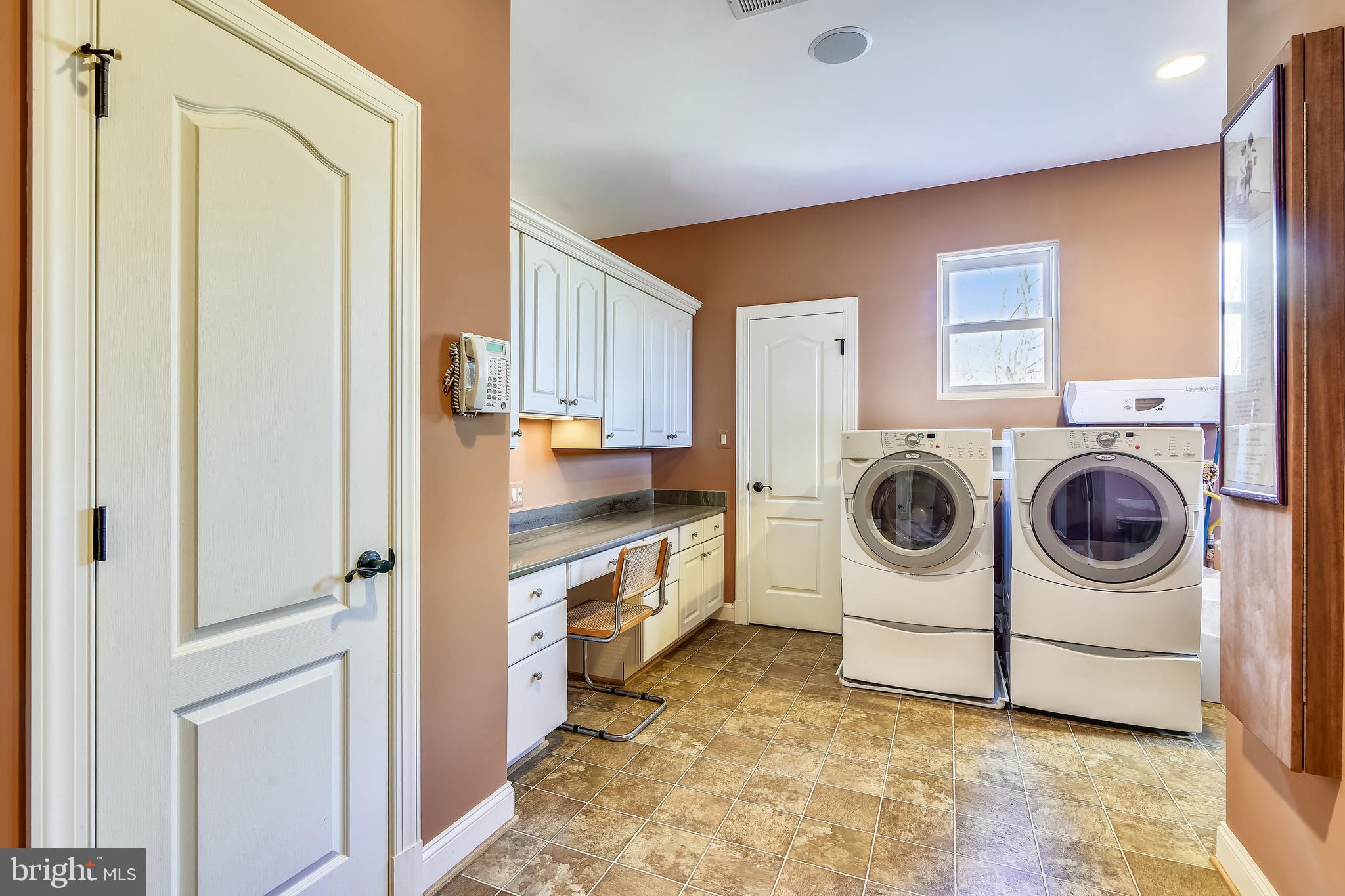 38283 Hughesville Road Leesburg, VA 20175 - Photo 30 of 77 Laundry room with additional room for air drying