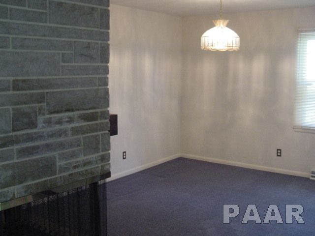 2116 West Kennard Road Peoria, IL 61614 - Photo 9 of 15 Gallery Image 9