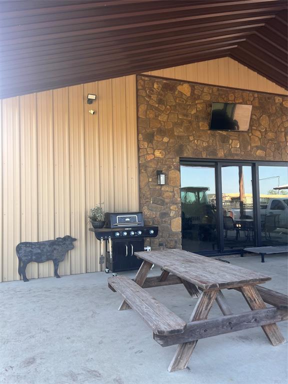 13831 Friendship Road Pilot Point, TX 76258 - Photo 31 of 31 a living room with furniture