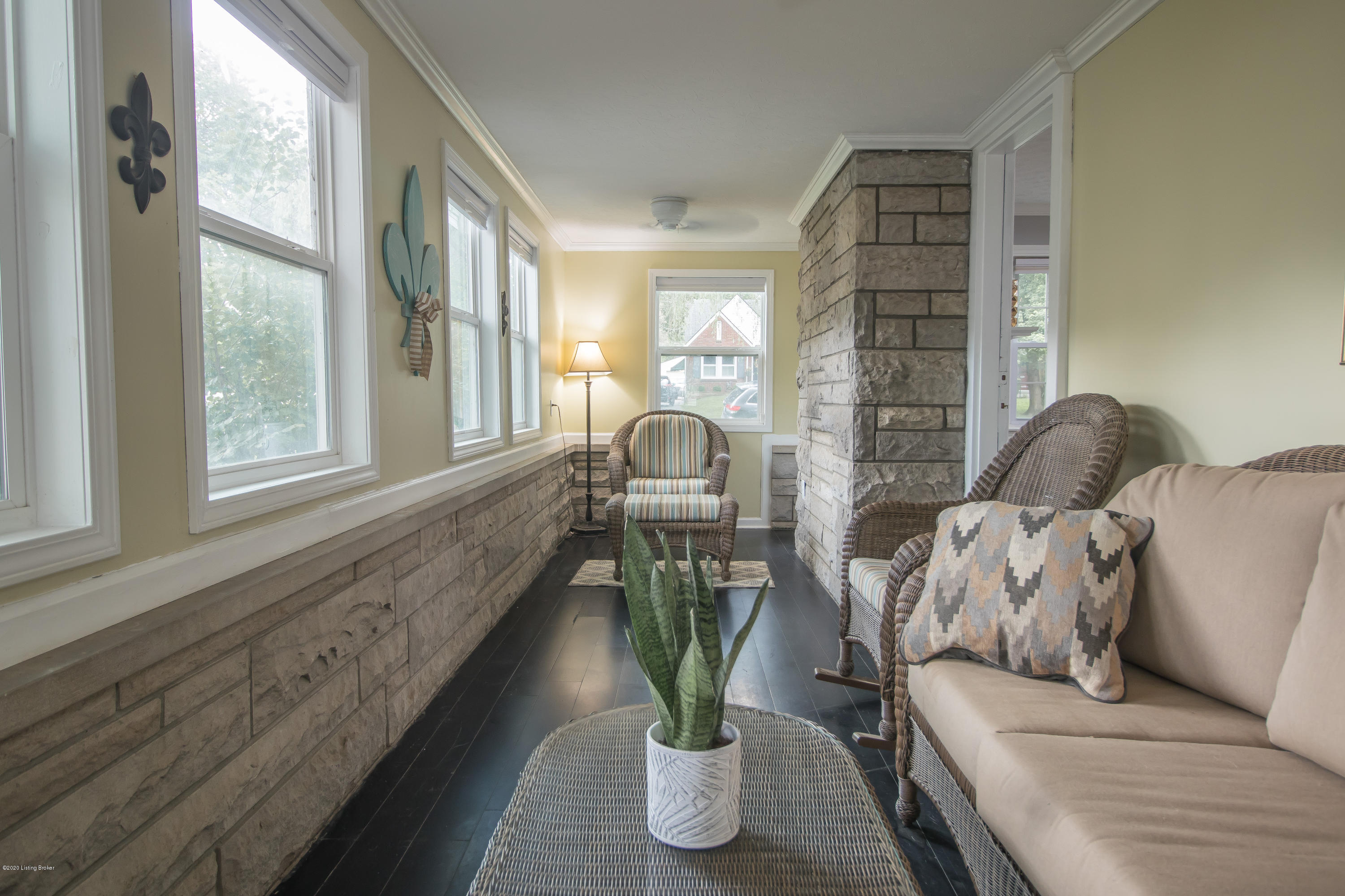 4107 Springhill Road Louisville, KY 40207 - Photo 11 of 39 10