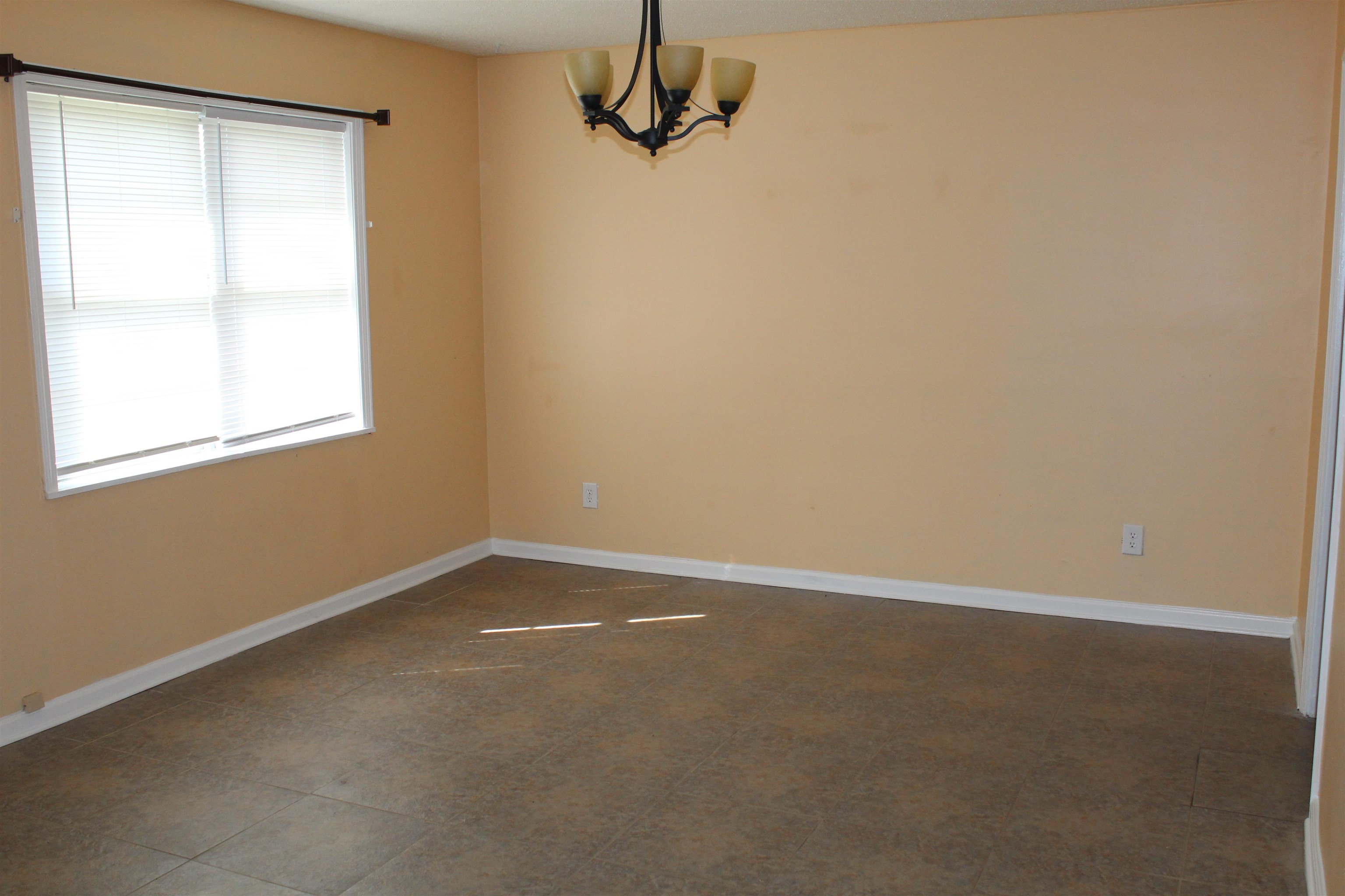 4593 Bill Knight Road Millington, TN 38053 - Photo 5 of 31 Gallery Image 5