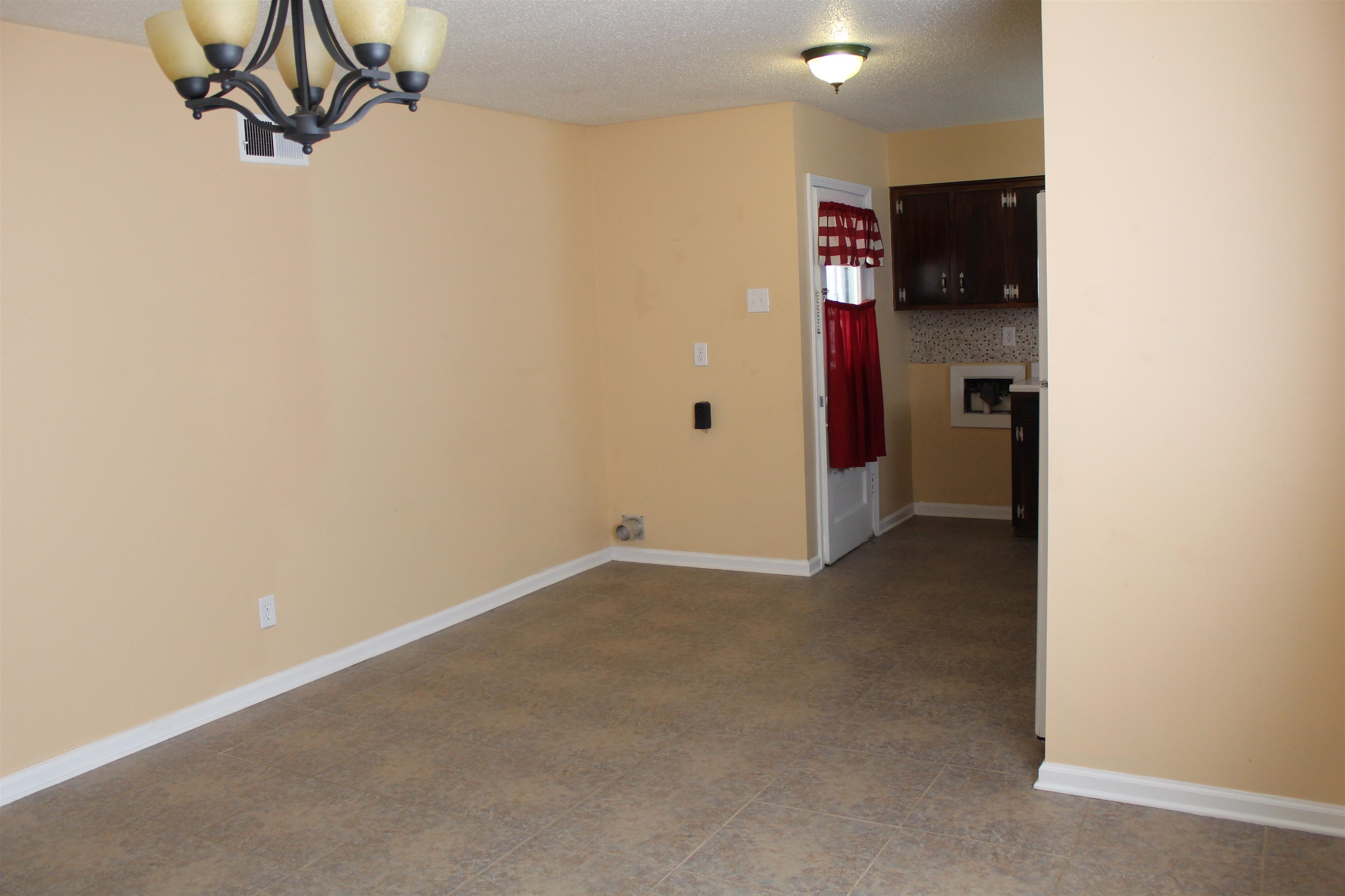 4593 Bill Knight Road Millington, TN 38053 - Photo 9 of 31 Gallery Image 9
