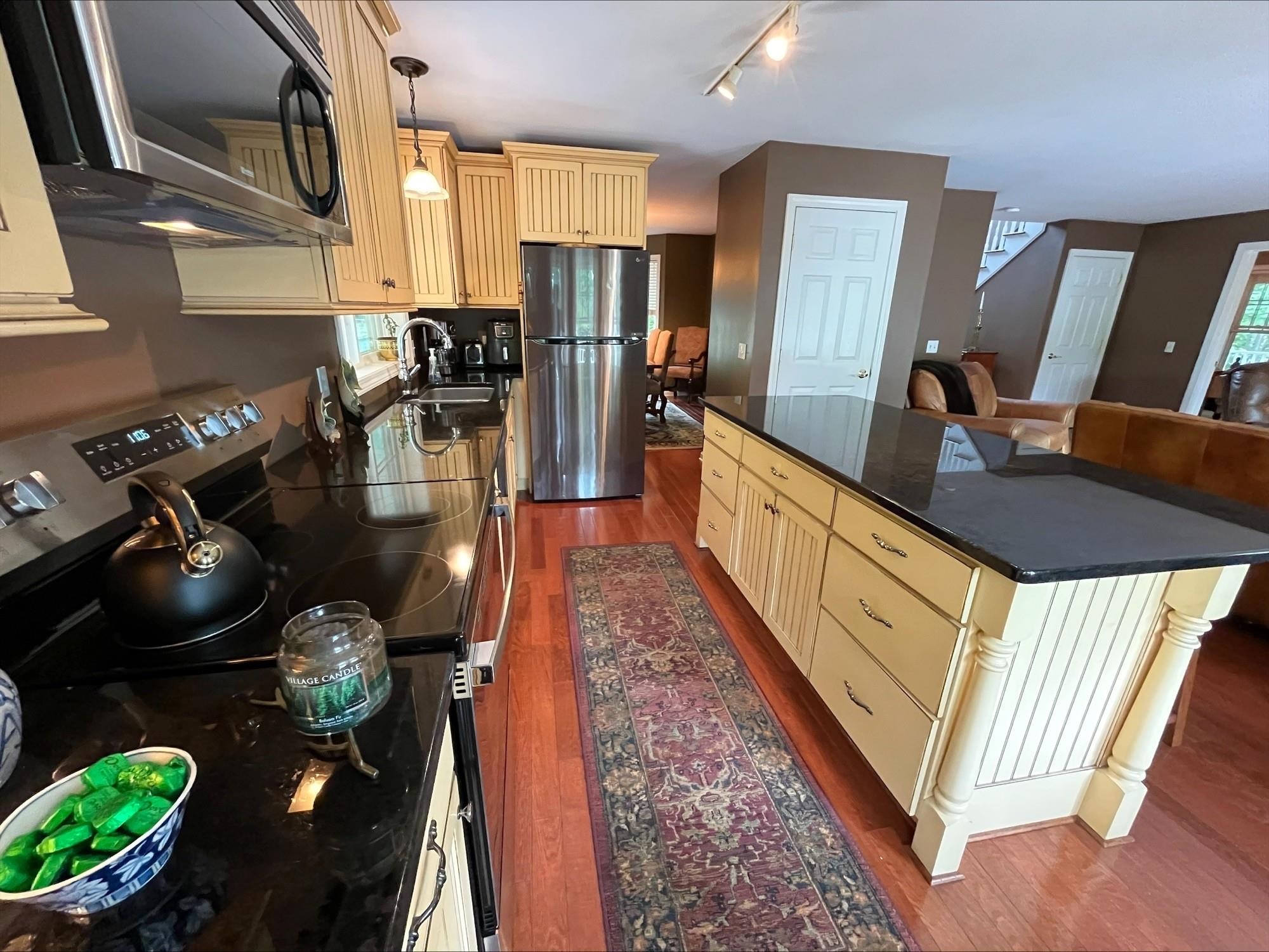 459 Grandview Road Conway, NH 03818 - Photo 14 of 48