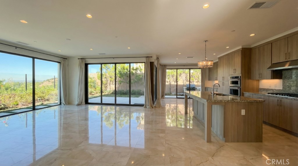 147 Oceano Irvine, CA 92602 - Photo 2 of 13