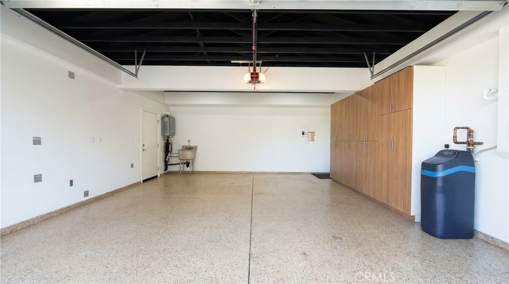 147 Oceano Irvine, CA 92602 - Photo 5 of 13