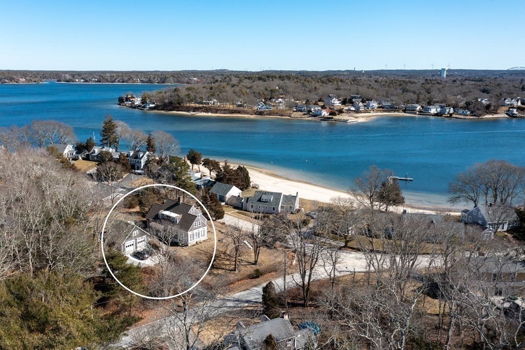 16 Jefferson Shores Road Wareham, MA 02532 - Photo 28 of 28 a view of a livingroom with furniture