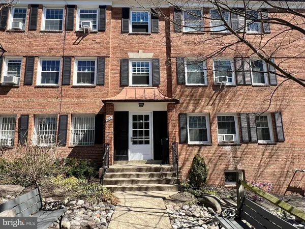 $219,500 | 903 South Frederick Street, Unit 3, Arlington, VA 22204