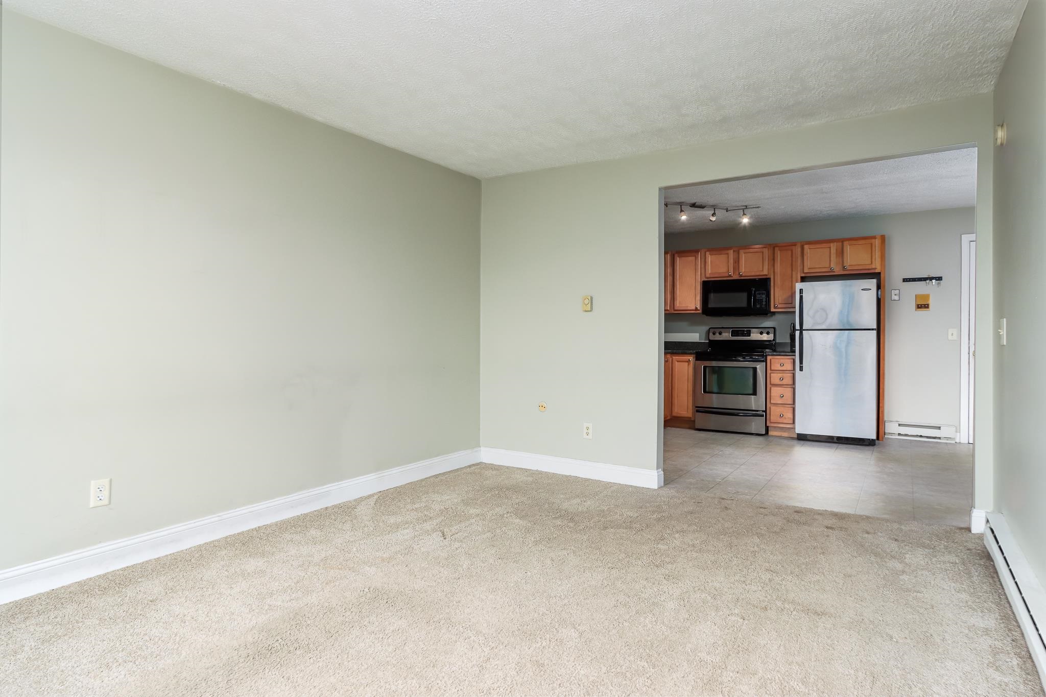 64 Dunbarton Road, Unit 3F Manchester, NH 03102 - Photo 6 of 17