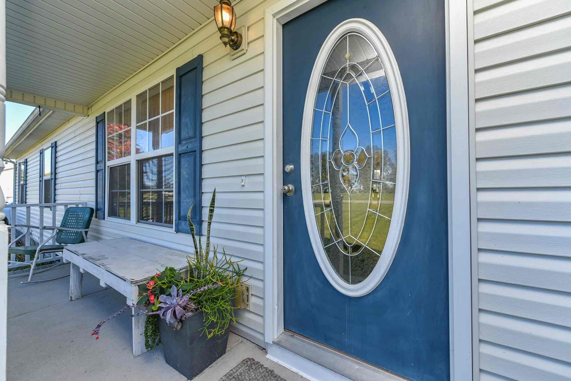 181 Spry Road Morrison, TN 37357 - Photo 5 of 25 a view of a house with a entryway