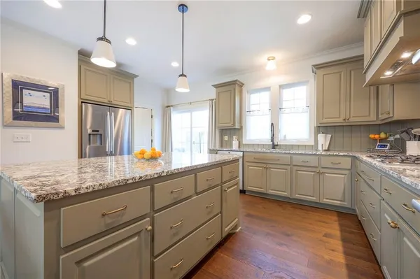 $975,000 | 716 West 45th Street, Kansas City, MO 64111