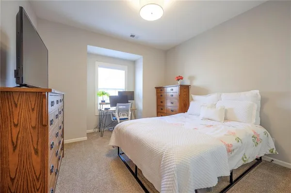 $975,000 | 716 West 45th Street, Kansas City, MO 64111