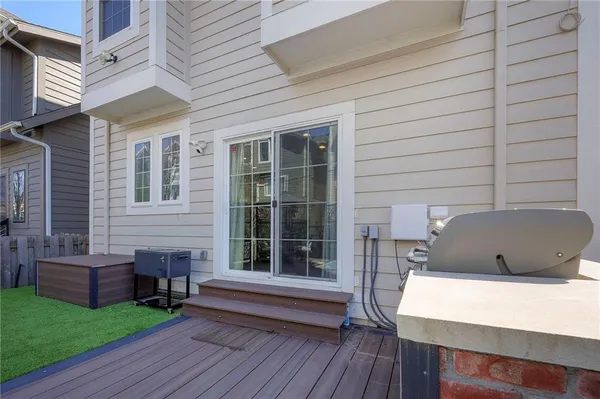 $975,000 | 716 West 45th Street, Kansas City, MO 64111