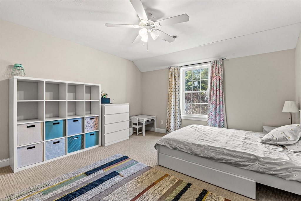 176 Washington Street, Unit 176 Reading, MA 01867 - Photo 15 of 39