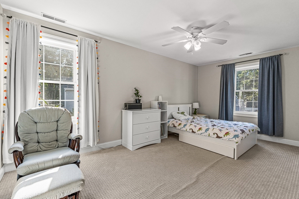 176 Washington Street, Unit 176 Reading, MA 01867 - Photo 16 of 39