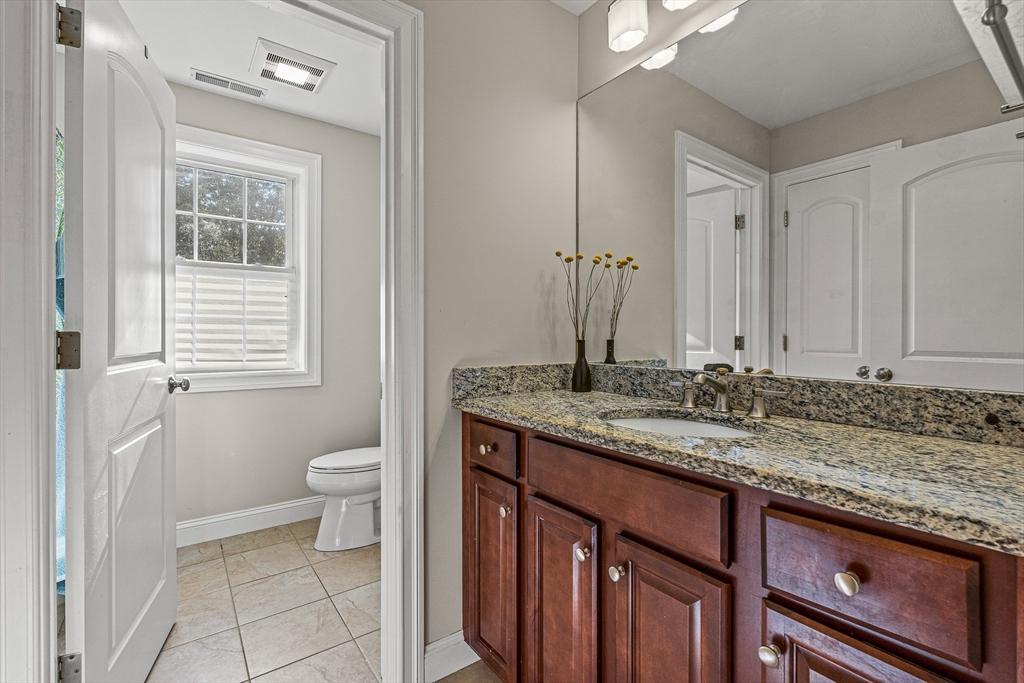 176 Washington Street, Unit 176 Reading, MA 01867 - Photo 18 of 39
