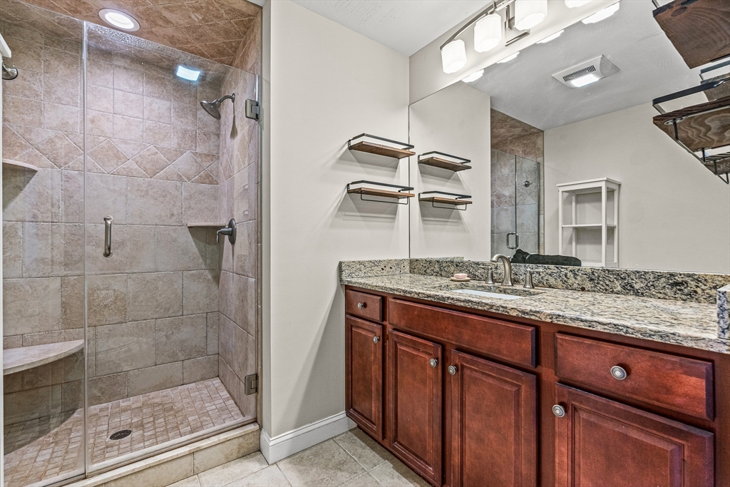 176 Washington Street, Unit 176 Reading, MA 01867 - Photo 25 of 39