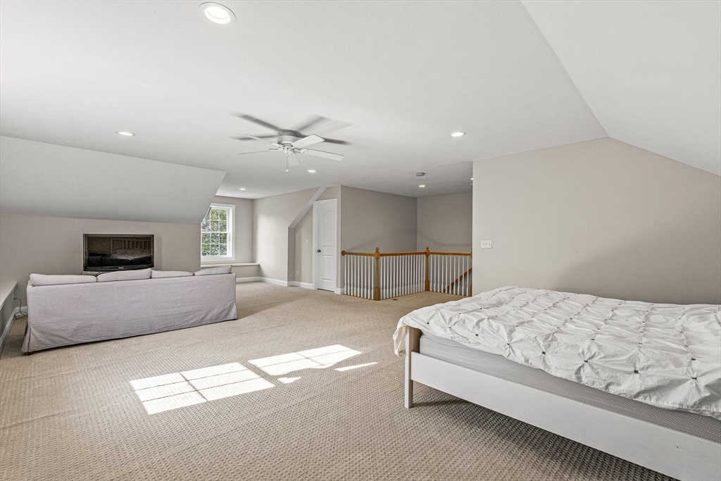 176 Washington Street, Unit 176 Reading, MA 01867 - Photo 29 of 39