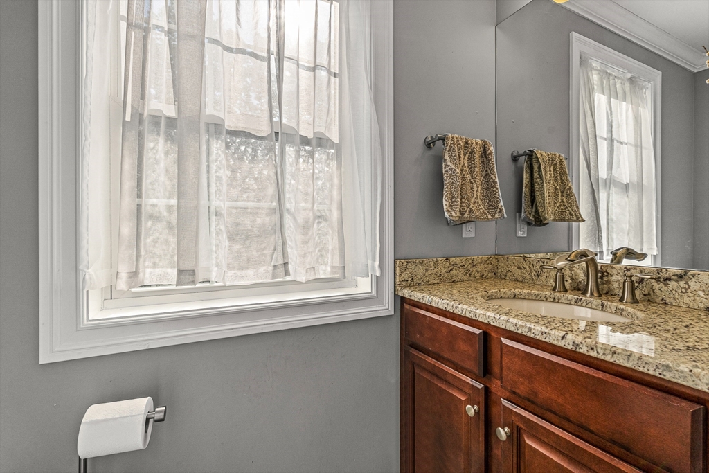 176 Washington Street, Unit 176 Reading, MA 01867 - Photo 3 of 39