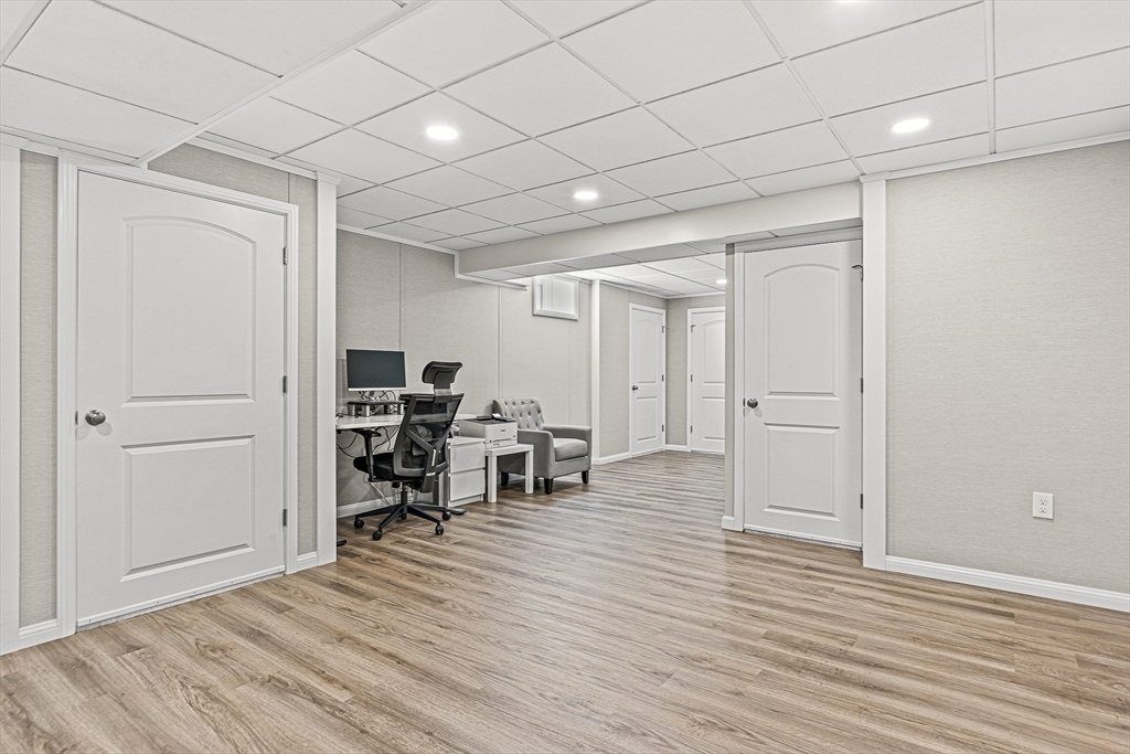 176 Washington Street, Unit 176 Reading, MA 01867 - Photo 32 of 39