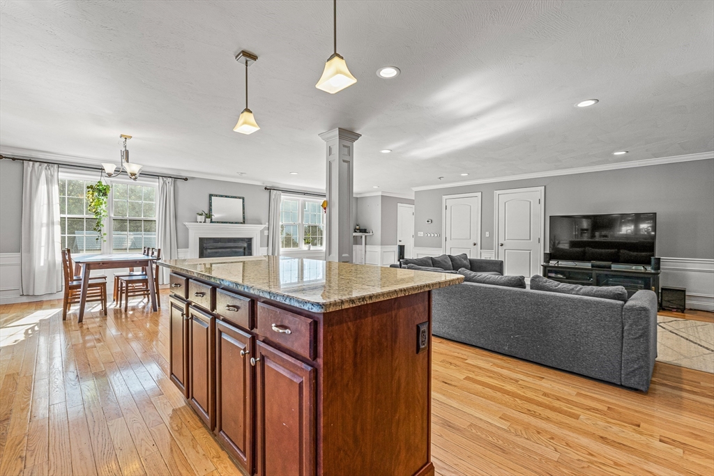 176 Washington Street, Unit 176 Reading, MA 01867 - Photo 8 of 39