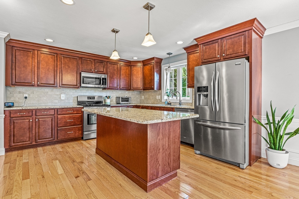 176 Washington Street, Unit 176 Reading, MA 01867 - Photo 9 of 39