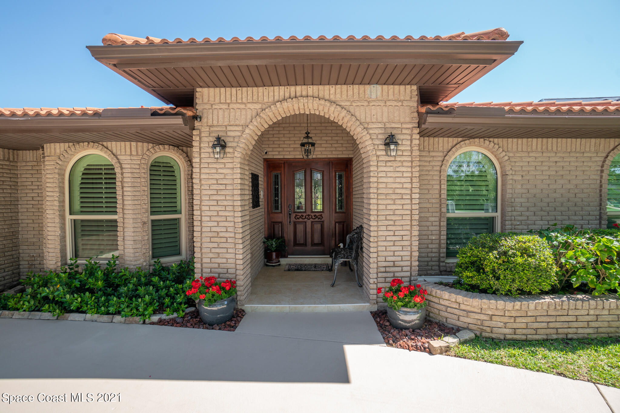 539 Lanternback Island Drive Satellite Beach, FL 32937 - Photo 3 of 54 a front view of a house