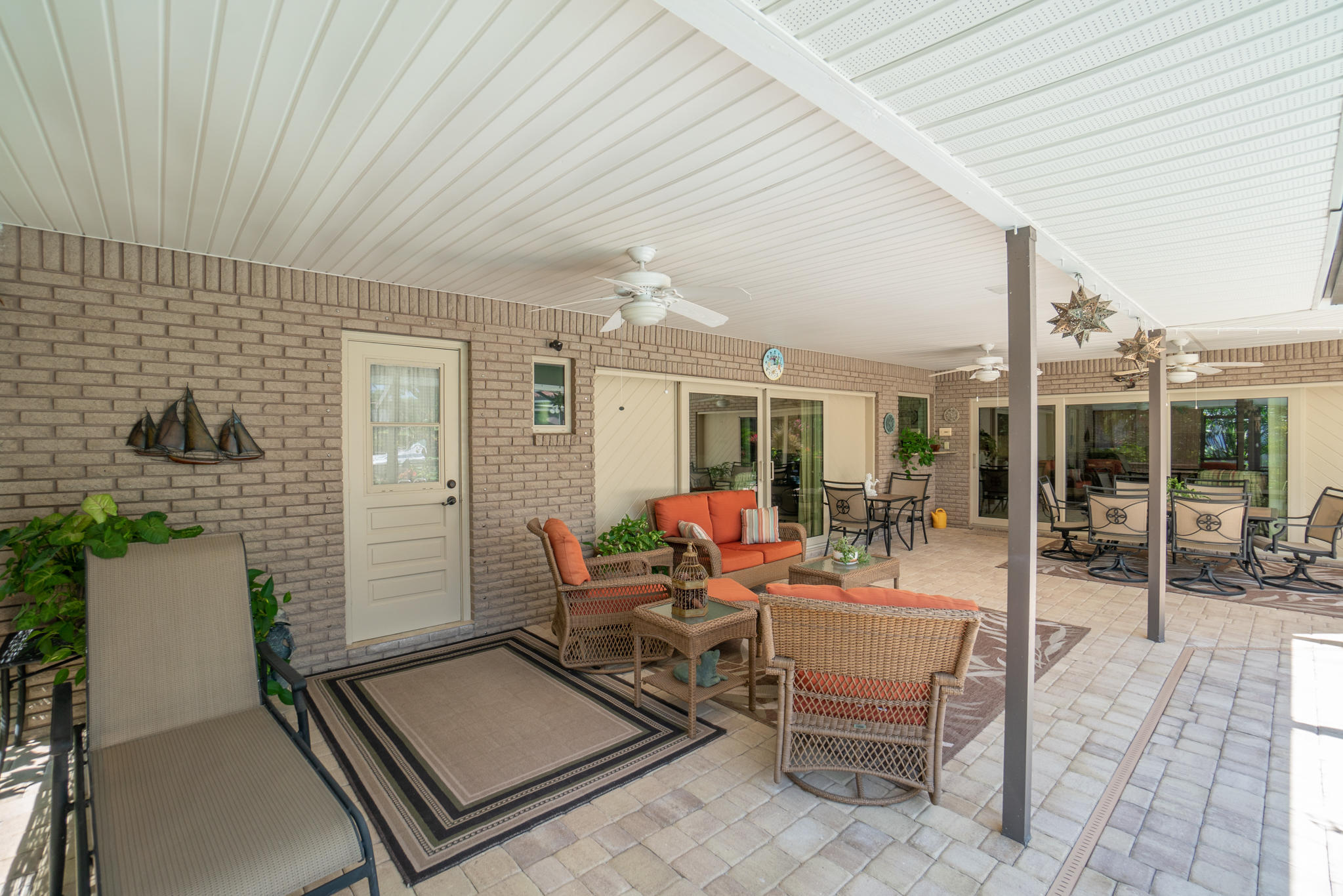 539 Lanternback Island Drive Satellite Beach, FL 32937 - Photo 44 of 54 a outdoor space with furniture