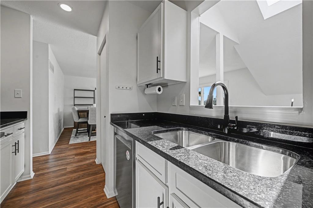 10952 Bradshaw Street Overland Park, KS 66210 - Photo 13 of 28