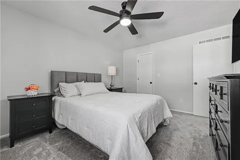 $249,900 | 10952 Bradshaw Street, Overland Park, KS 66210