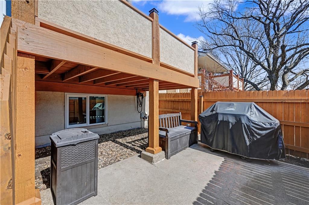 10952 Bradshaw Street Overland Park, KS 66210 - Photo 25 of 28