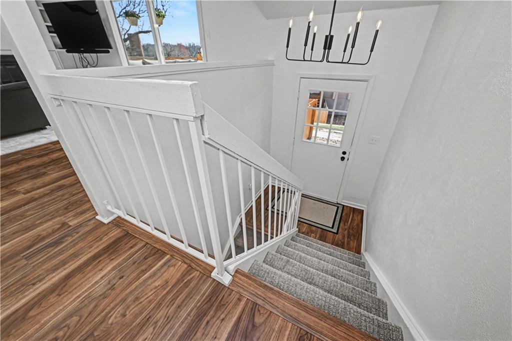 10952 Bradshaw Street Overland Park, KS 66210 - Photo 4 of 28