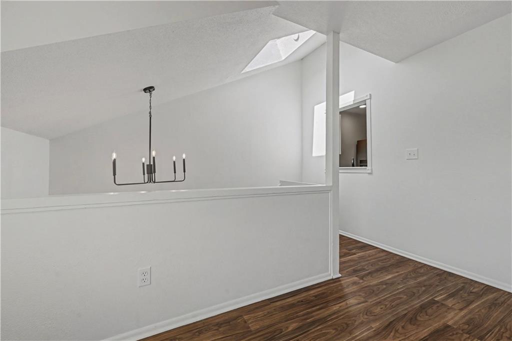 10952 Bradshaw Street Overland Park, KS 66210 - Photo 5 of 28