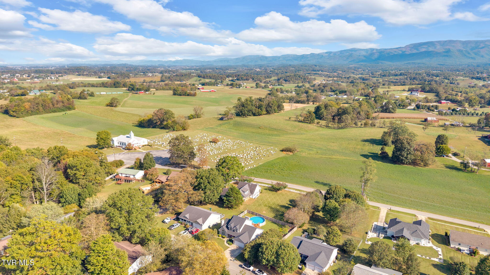 31 Colricia Drive Greeneville, TN 37745 - Photo 4 of 56 12-web-or-mls-DJI_20251009155555_0060_D
