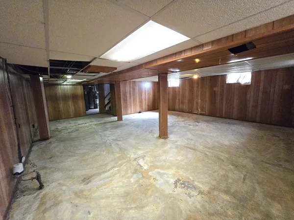 $315,000 | 33 West 55th Street, Westmont, IL 60559
