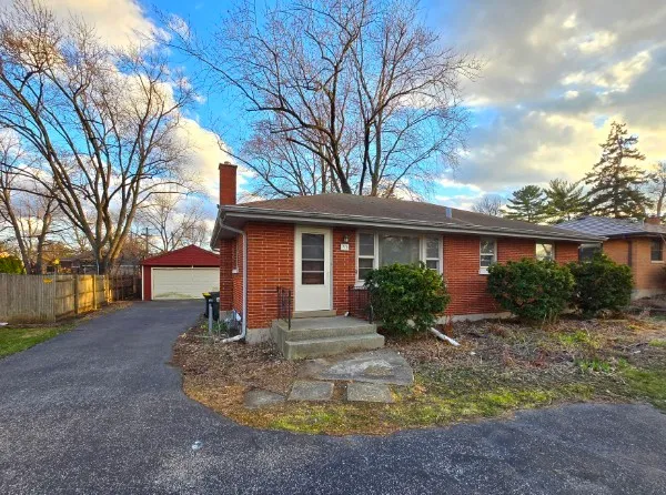 $315,000 | 33 West 55th Street, Westmont, IL 60559