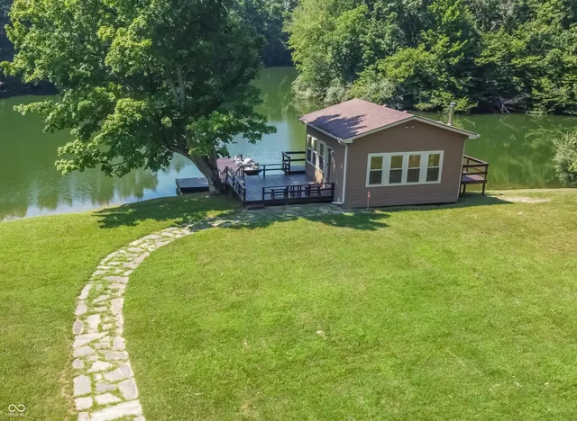 $3,129,000 | 1099 West 375 South, Trafalgar, IN 46181