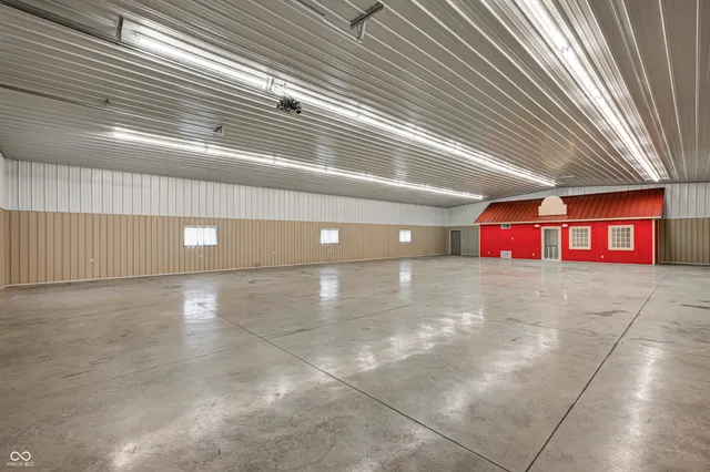 $3,129,000 | 1099 West 375 South, Trafalgar, IN 46181