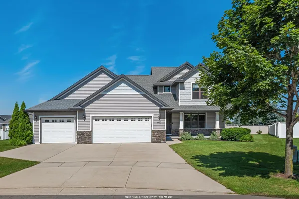 $474,900 | 600 Castlestone Court, Oneida, WI 54155