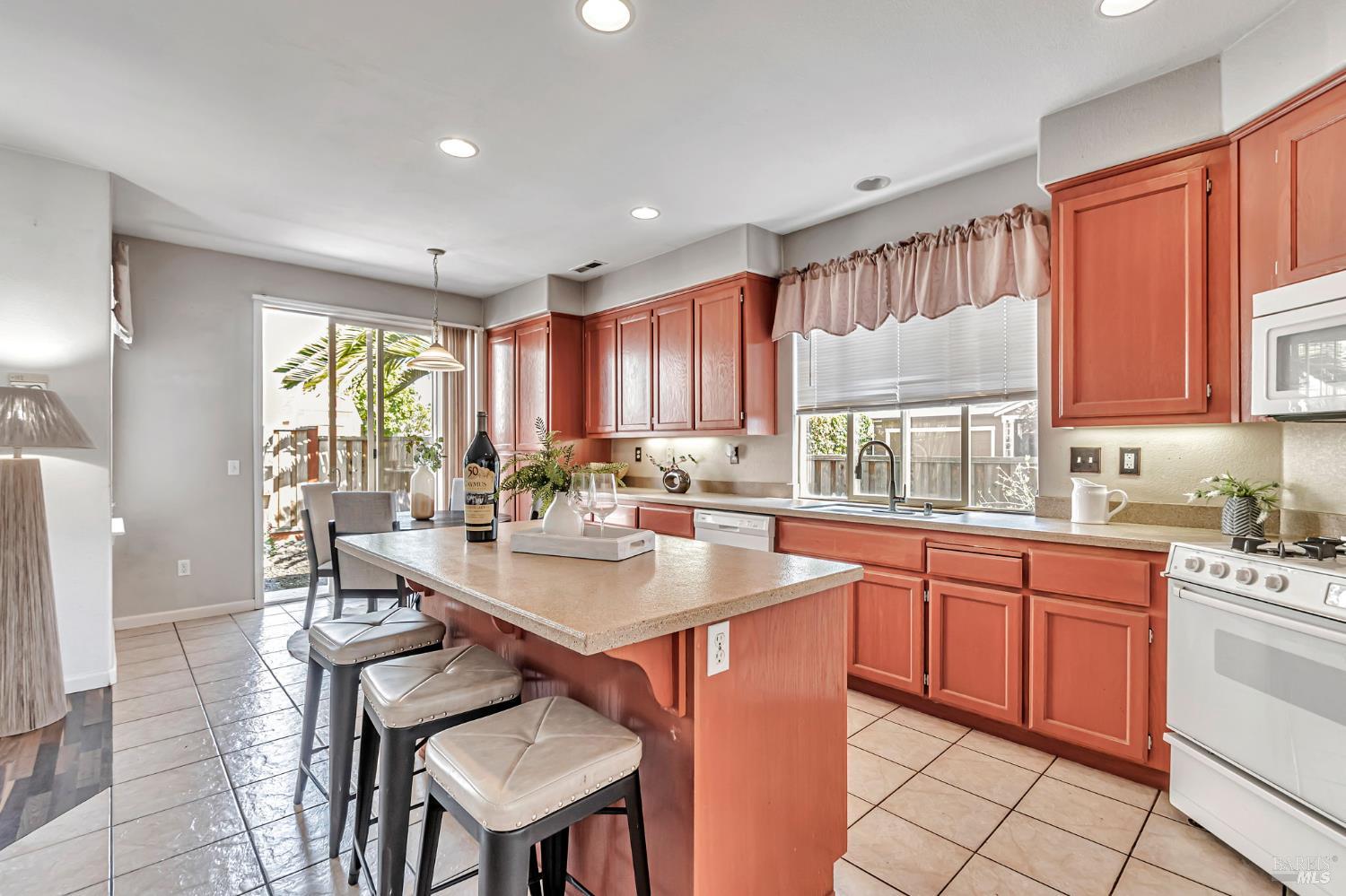 2876 Liscum Street Santa Rosa, CA 95407 - Photo 15 of 50 Gallery Image 15