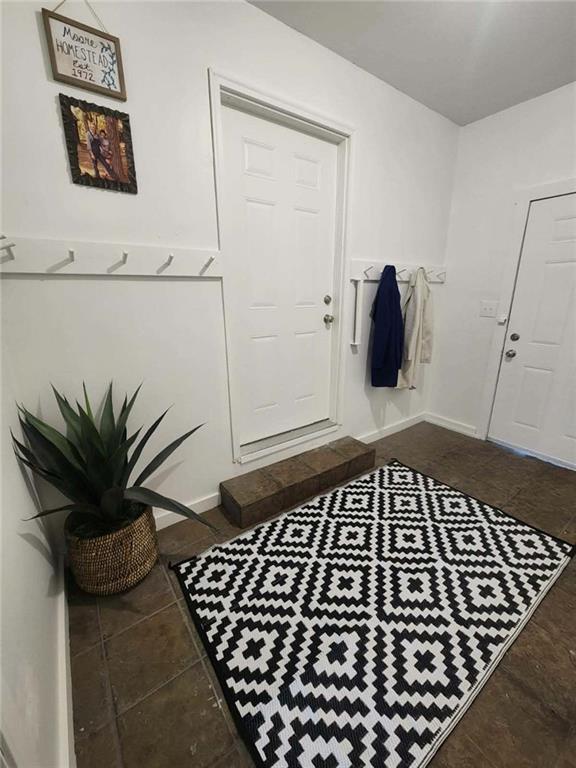2511 North Yocum Road Independence, MO 64058 - Photo 4 of 40 Gallery Image 4