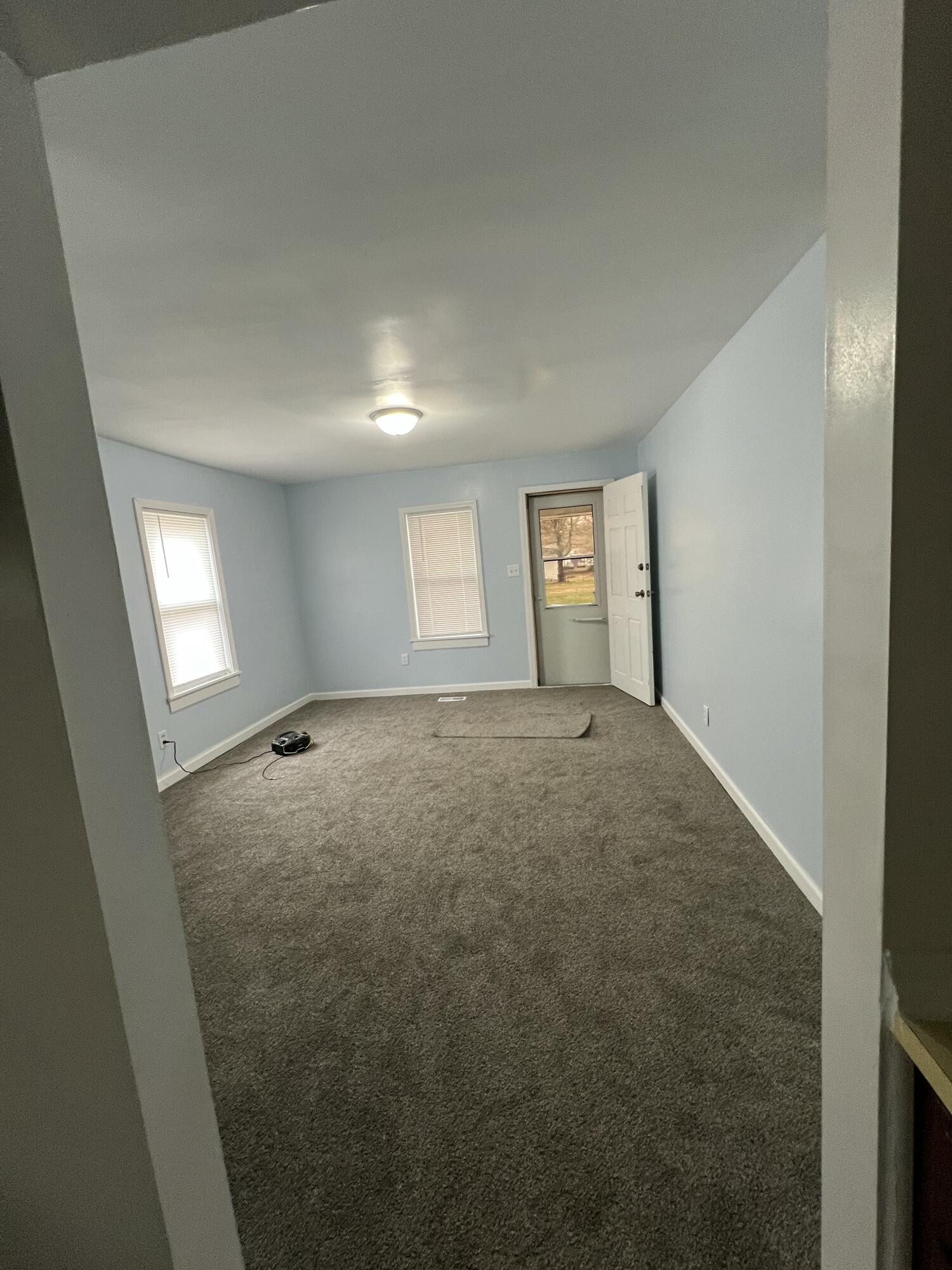 1916 Delaware Avenue Springfield, OH 45506 - Photo 5 of 17