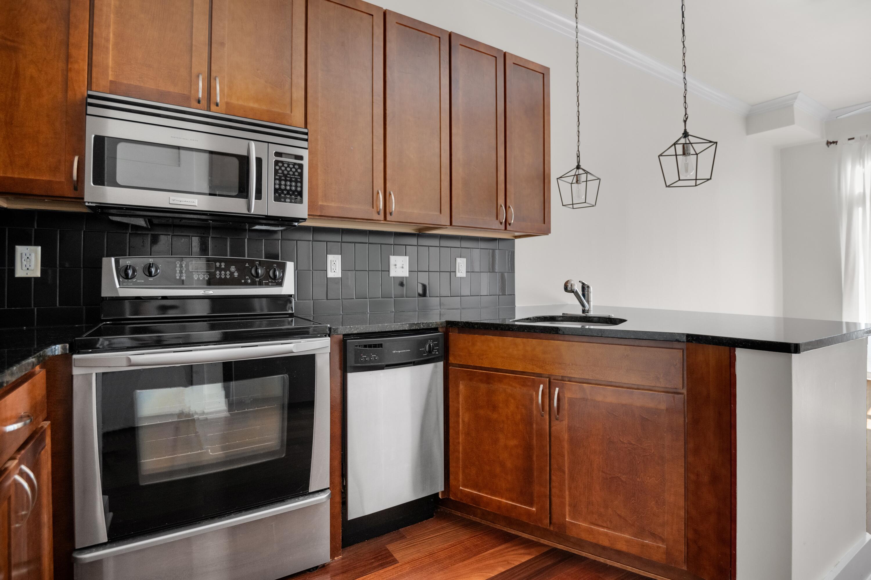 129 Walnut Street, Unit 212 Chattanooga, TN 37403 - Photo 8 of 26 KAE_5356