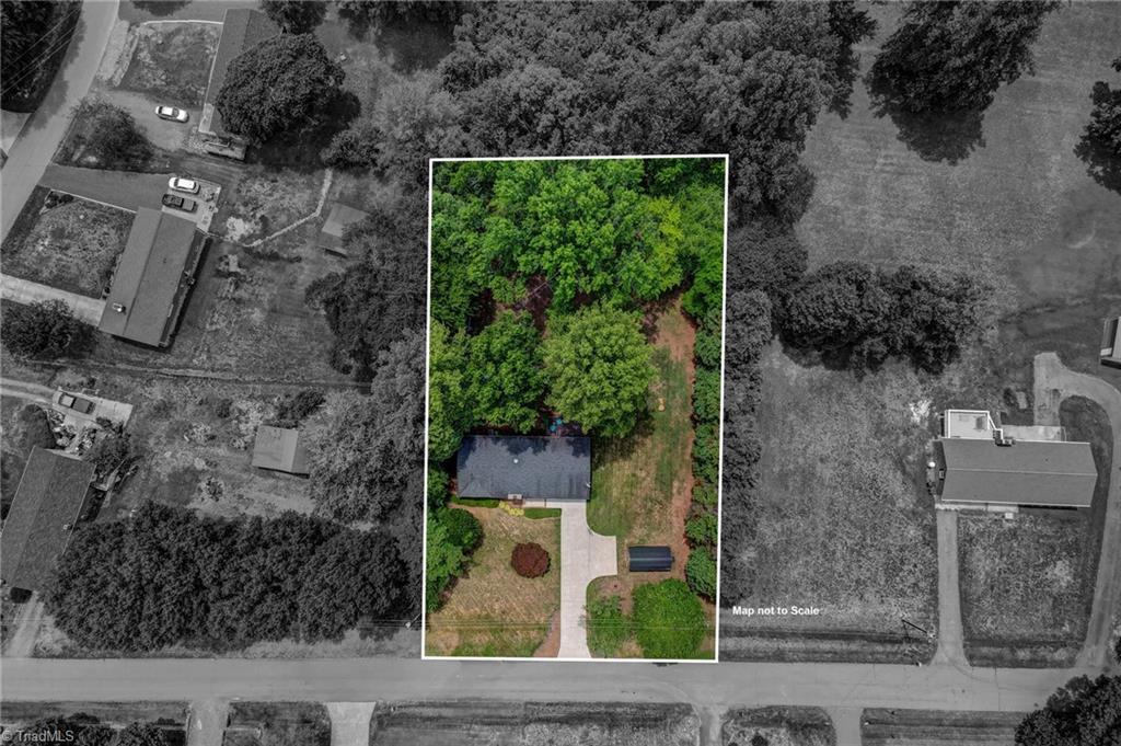 134 Meadow Brook Road Reidsville, NC 27320 - Photo 3 of 35