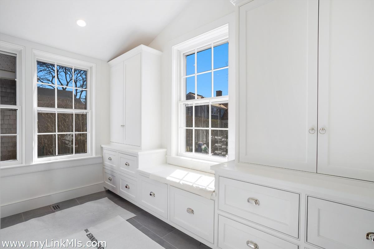 22 Vestal Street Nantucket, MA 02554 - Photo 23 of 43 a view of an empty room with a window