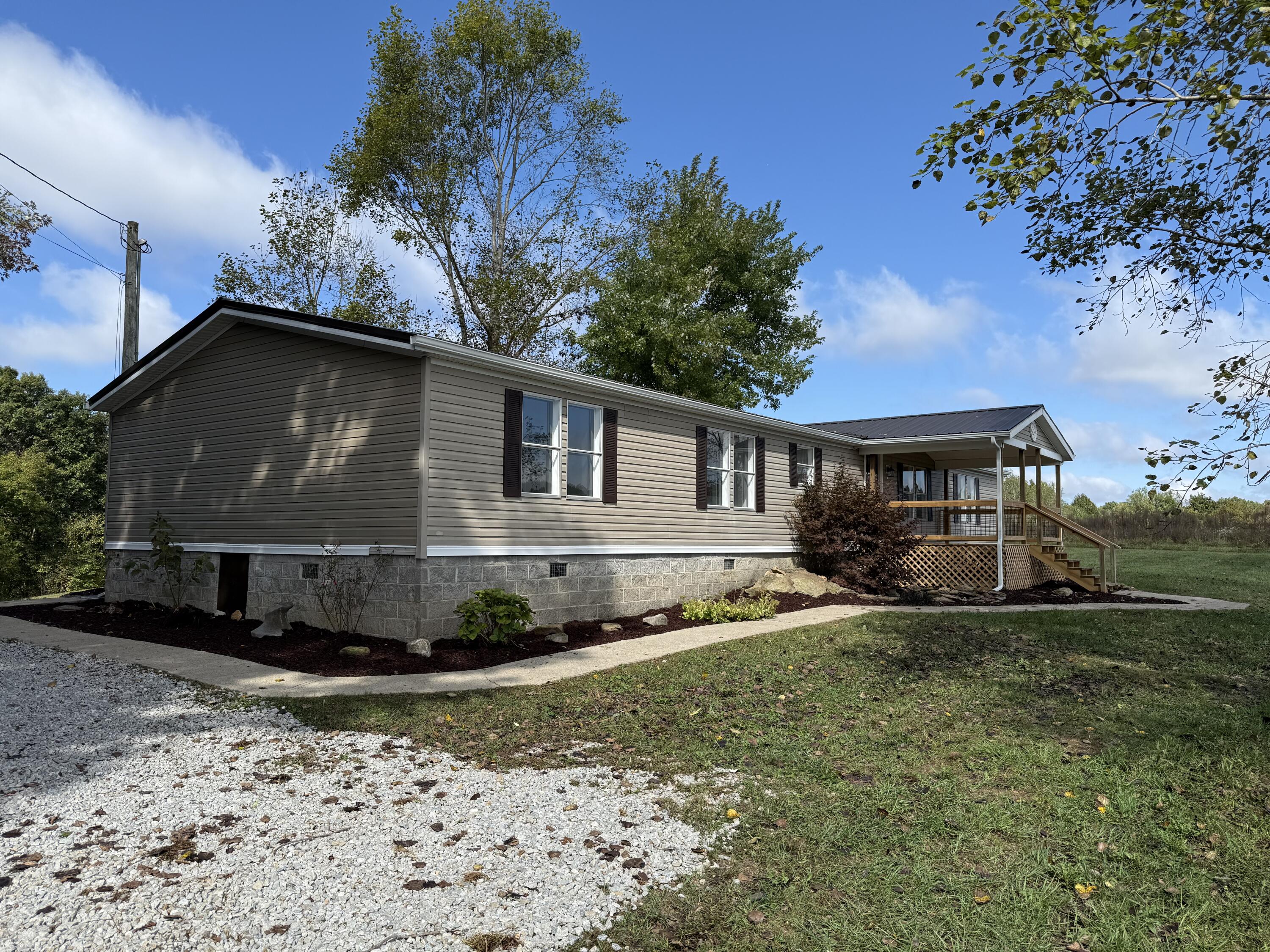 270 Holtz Claw Road Eubank, KY 42567 - Photo 2 of 32 IMG_5223