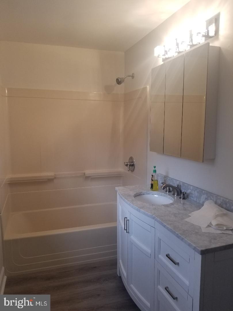 233 Lenni Road Media, PA 19063 - Photo 11 of 16 Full bath (upstairs)